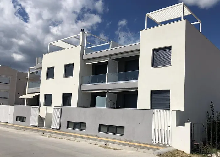 Thalassa Apartment